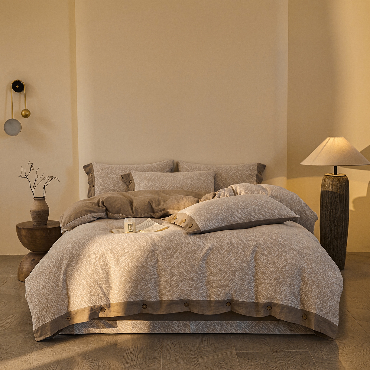 91家纺网 家纺一手货源 找家纺 （总）仰望棉麻双层纱供应链 2026新款迷雾之城一花三色全棉色织提花双层纱纽扣款四件套