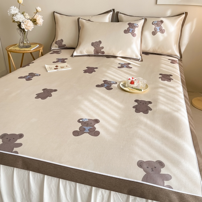 91家纺网 家纺一手货源 找家纺 懒猫家纺 2026新款600D数码印花冰丝凉席系列 可可熊