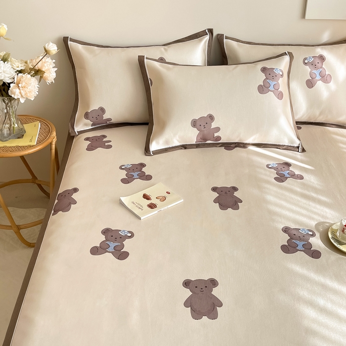 91家纺网 家纺一手货源 找家纺 懒猫家纺 2026新款600D数码印花冰丝凉席系列 可可熊