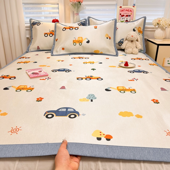 91家纺网 家纺一手货源 找家纺 懒猫家纺 2026新款600D数码印花冰丝凉席系列 汽车小队