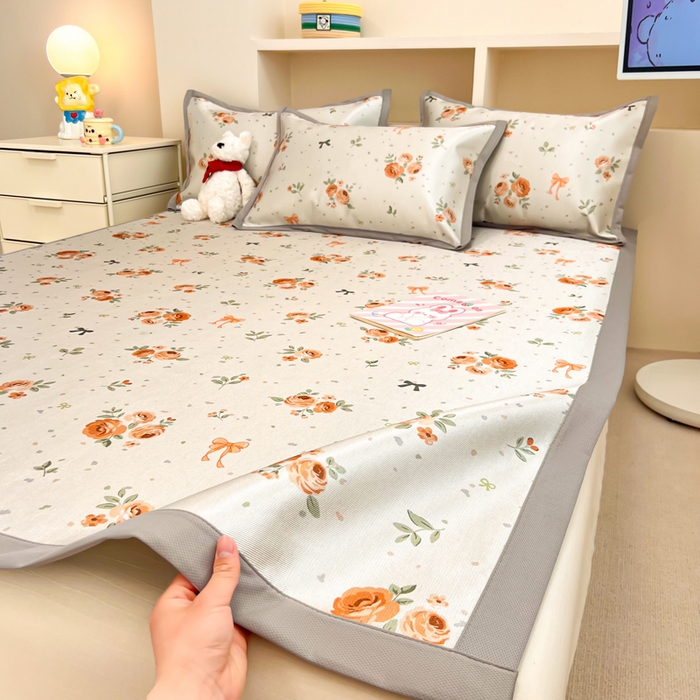 91家纺网 家纺一手货源 找家纺 懒猫家纺 2026新款600D数码印花冰丝凉席系列 蝴蝶结花开