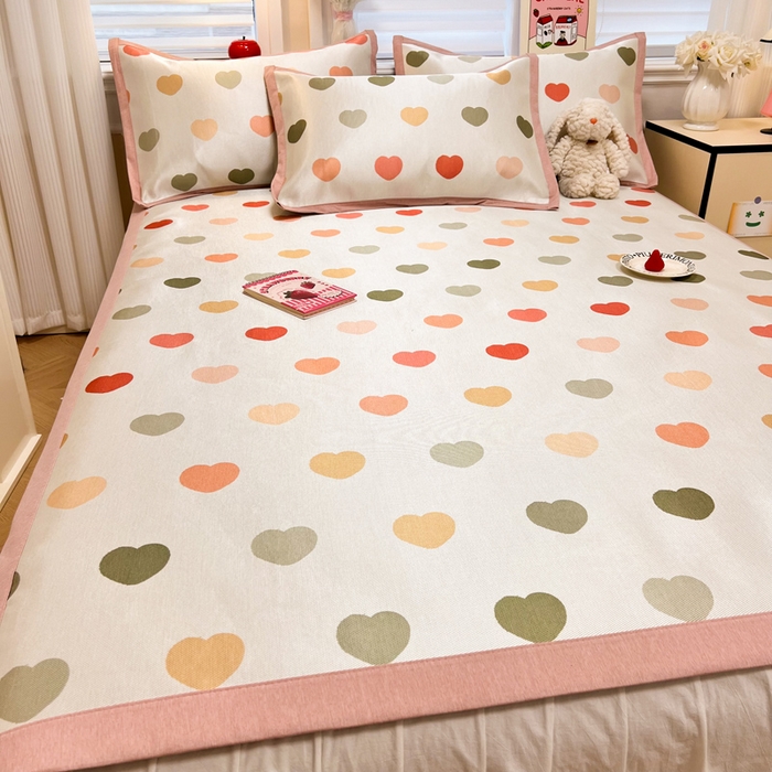 91家纺网 家纺一手货源 找家纺 懒猫家纺 2026新款600D数码印花冰丝凉席系列 甜甜爱心