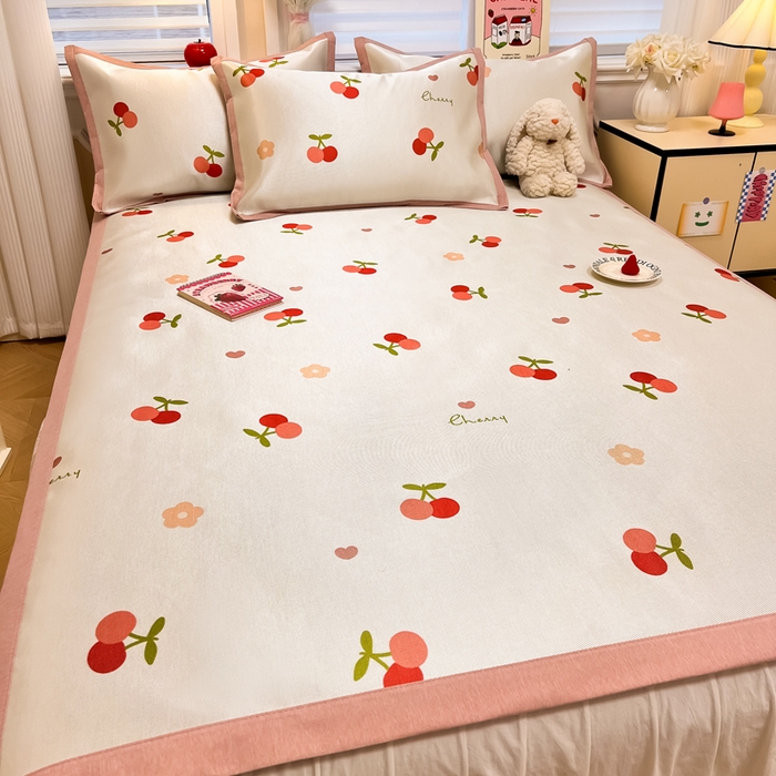 91家纺网 家纺一手货源 找家纺 懒猫家纺 2026新款600D数码印花冰丝凉席系列 小樱桃