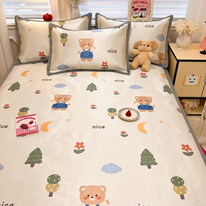 91家纺网 家纺一手货源 找家纺 懒猫家纺 2026新款600D数码印花冰丝凉席系列 森林小熊