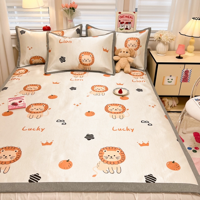 91家纺网 家纺一手货源 找家纺 懒猫家纺 2026新款600D数码印花冰丝凉席系列 狮子乐园