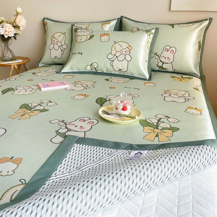 91家纺网 家纺一手货源 找家纺 懒猫家纺 2026新款600D数码印花冰丝凉席系列 铃兰精灵