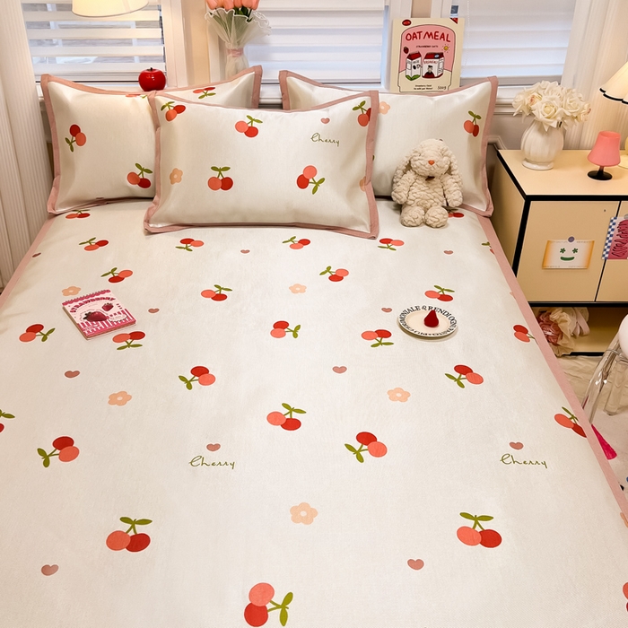 91家纺网 家纺一手货源 找家纺 懒猫家纺 2026新款600D数码印花冰丝凉席系列 小樱桃