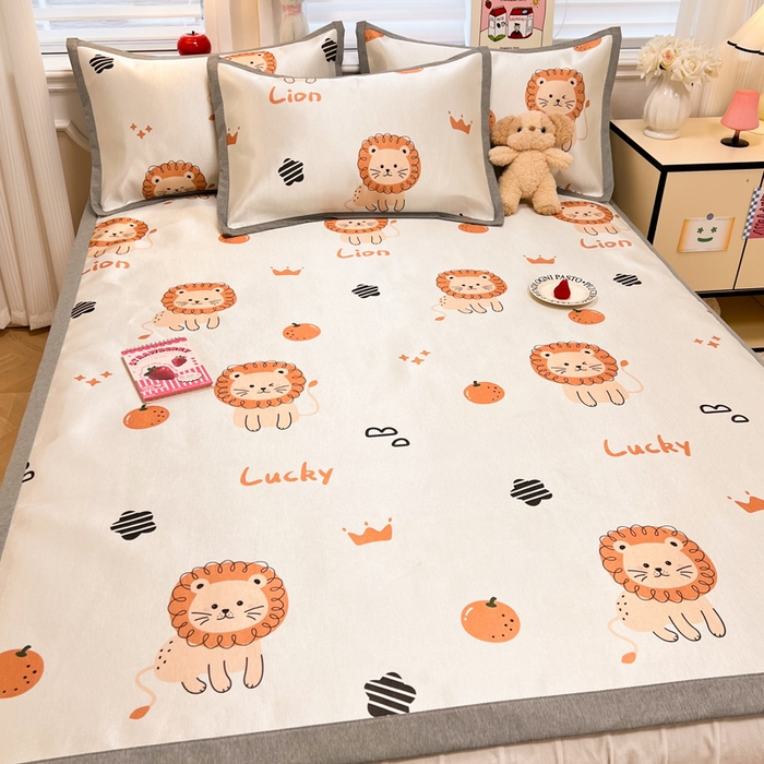 91家纺网 家纺一手货源 找家纺 懒猫家纺 2026新款600D数码印花冰丝凉席系列 狮子乐园