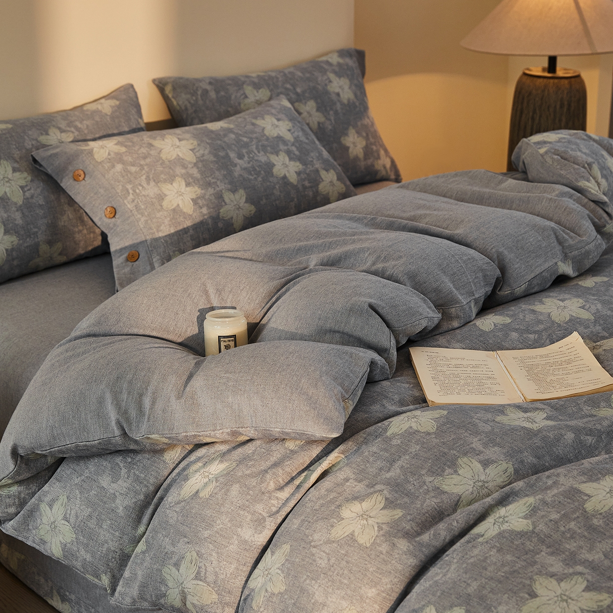 91家纺网 家纺一手货源 找家纺 仰望棉麻双层纱供应链 2026新款艺语一花三色全棉色织提花双层纱纽扣款四件套 艺语-浅灰