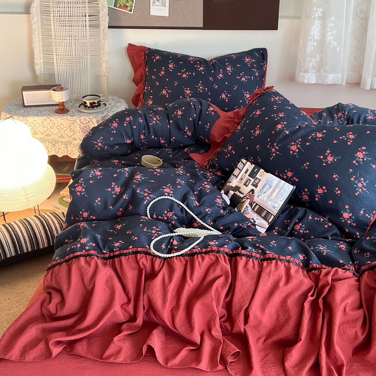 91家纺网 家纺一手货源 找家纺 晨曦家纺 2026新款韩系法式慵懒氛围感印花泡芙花边四件套 红莓花信