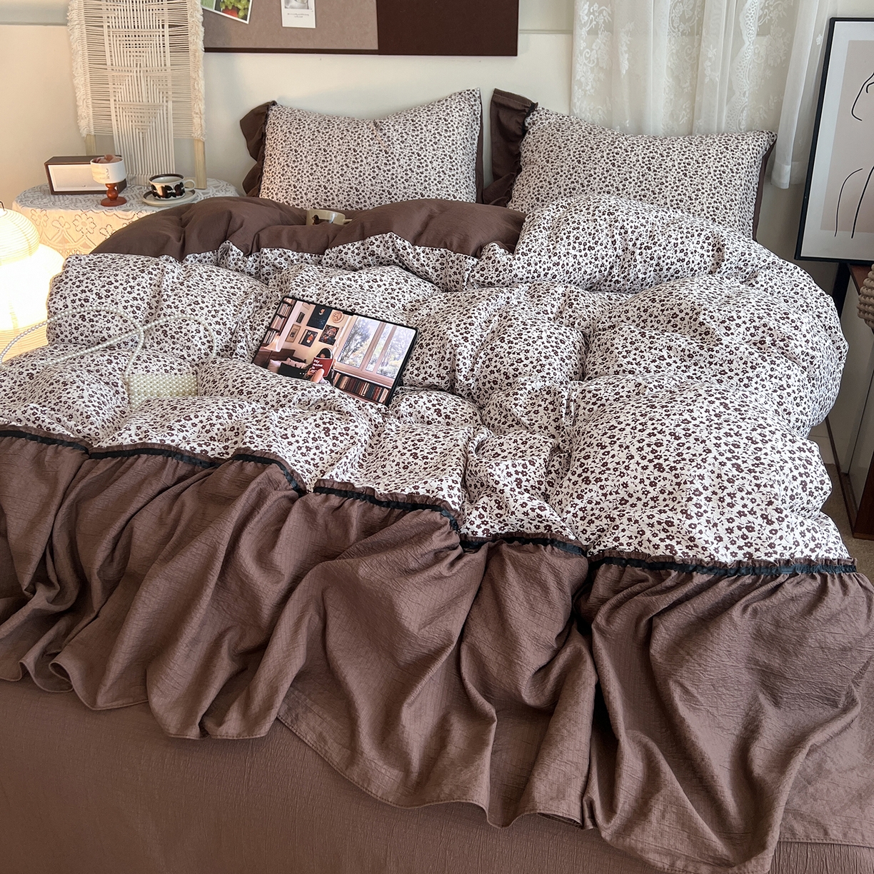 91家纺网 家纺一手货源 找家纺 晨曦家纺 2026新款韩系法式慵懒氛围感印花泡芙花边四件套 布朗花影