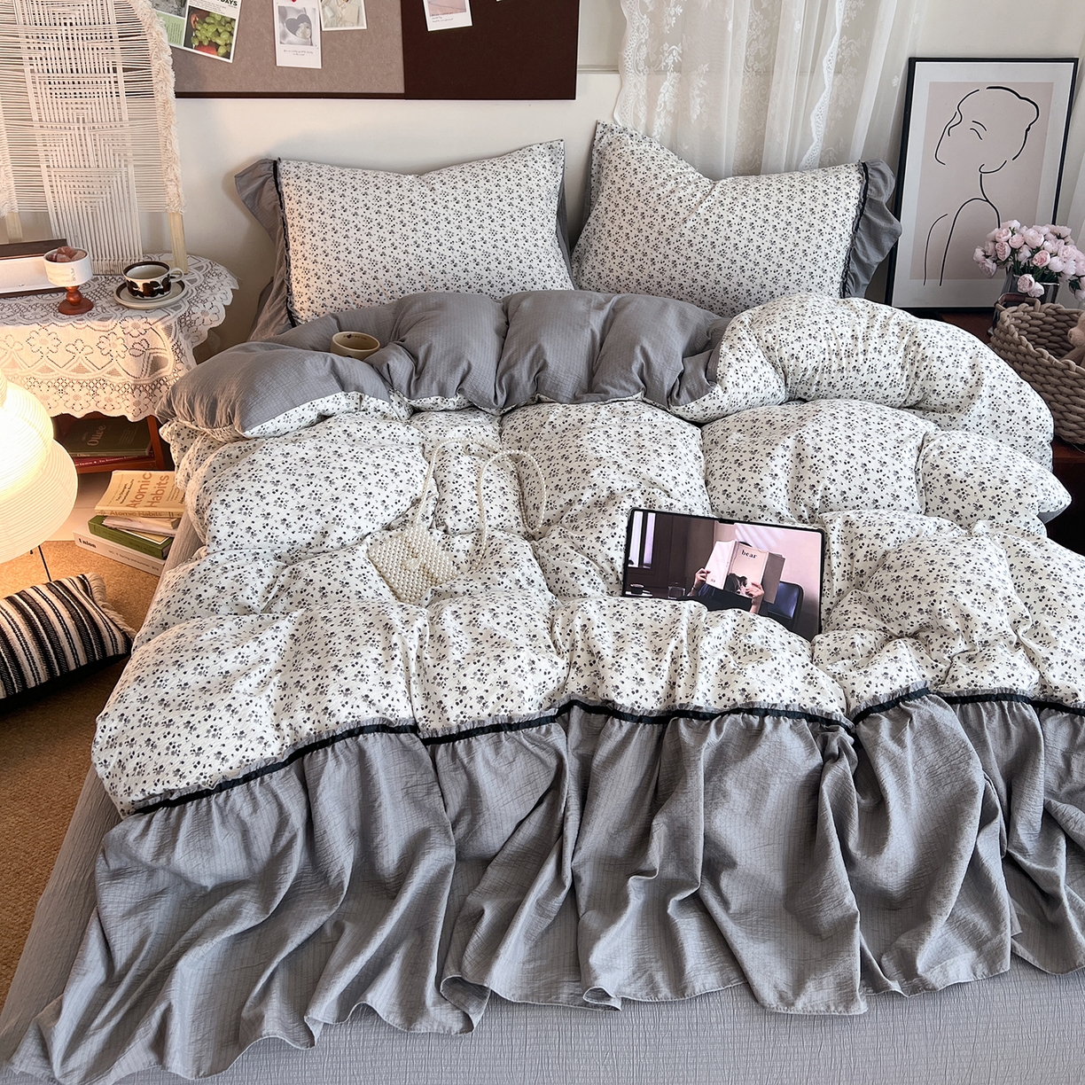 91家纺网 家纺一手货源 找家纺 晨曦家纺 2026新款韩系法式慵懒氛围感印花泡芙花边四件套 雾灰庄园