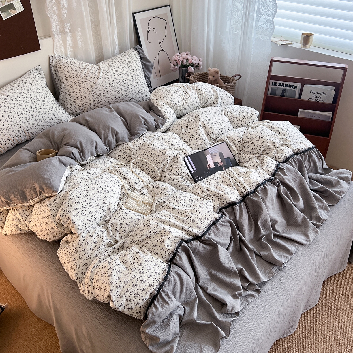 91家纺网 家纺一手货源 找家纺 晨曦家纺 2026新款韩系法式慵懒氛围感印花泡芙花边四件套 雾灰庄园