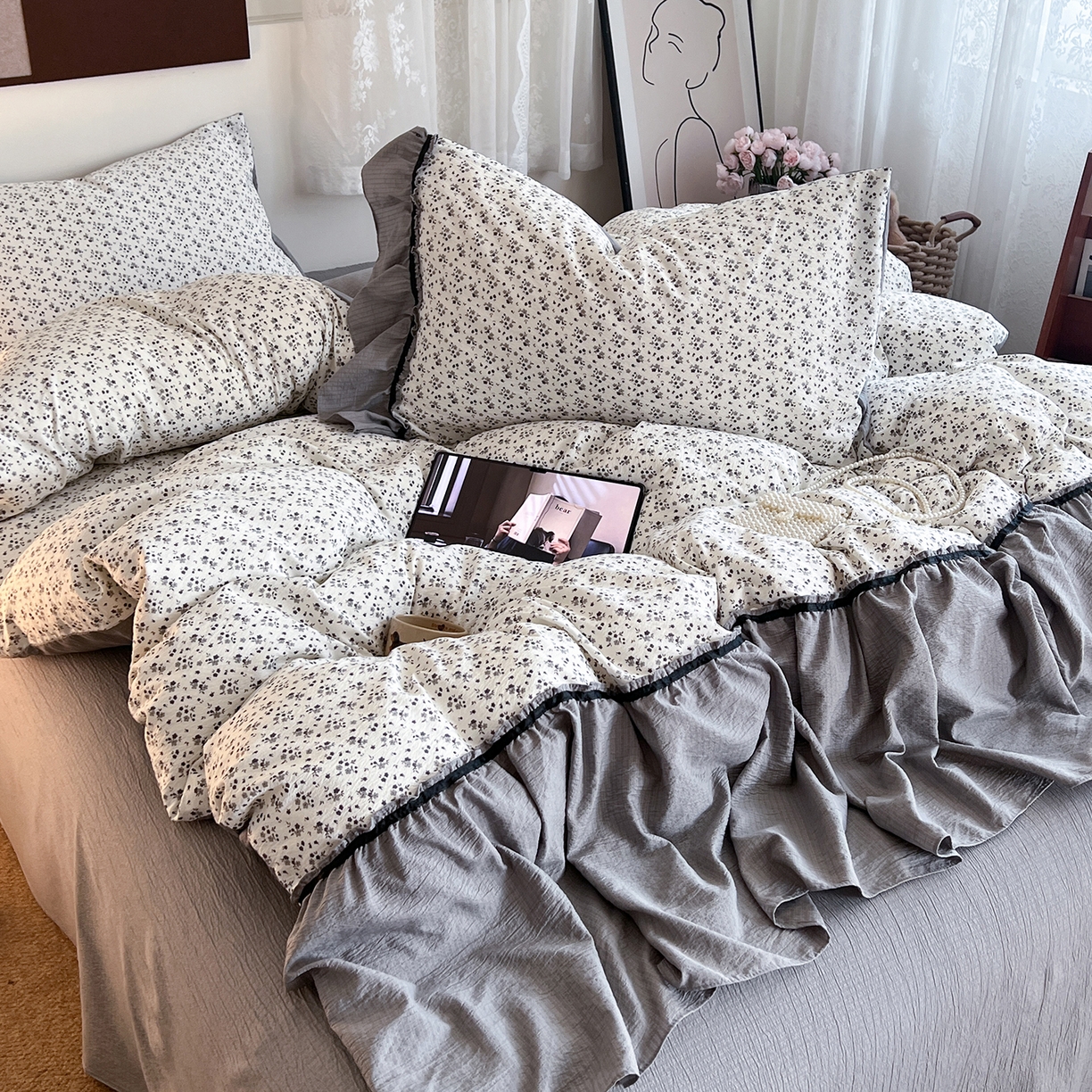 91家纺网 家纺一手货源 找家纺 晨曦家纺 2026新款韩系法式慵懒氛围感印花泡芙花边四件套 雾灰庄园