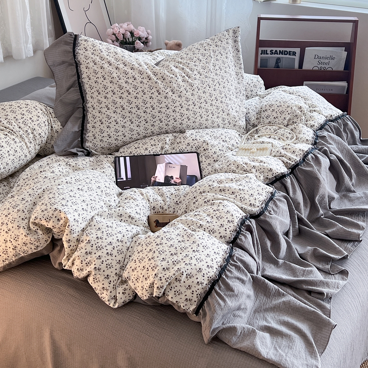 91家纺网 家纺一手货源 找家纺 晨曦家纺 2026新款韩系法式慵懒氛围感印花泡芙花边四件套 雾灰庄园