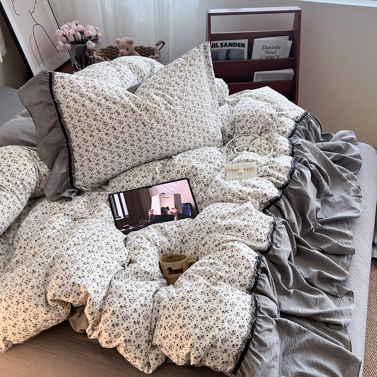 91家纺网 家纺一手货源 找家纺 晨曦家纺 2026新款韩系法式慵懒氛围感印花泡芙花边四件套 雾灰庄园