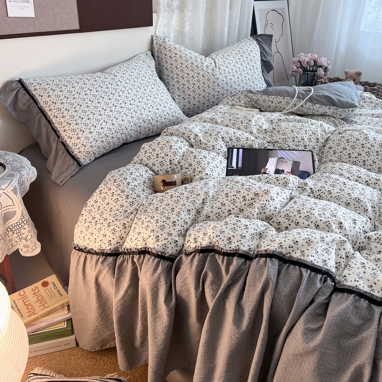 91家纺网 家纺一手货源 找家纺 晨曦家纺 2026新款韩系法式慵懒氛围感印花泡芙花边四件套 雾灰庄园