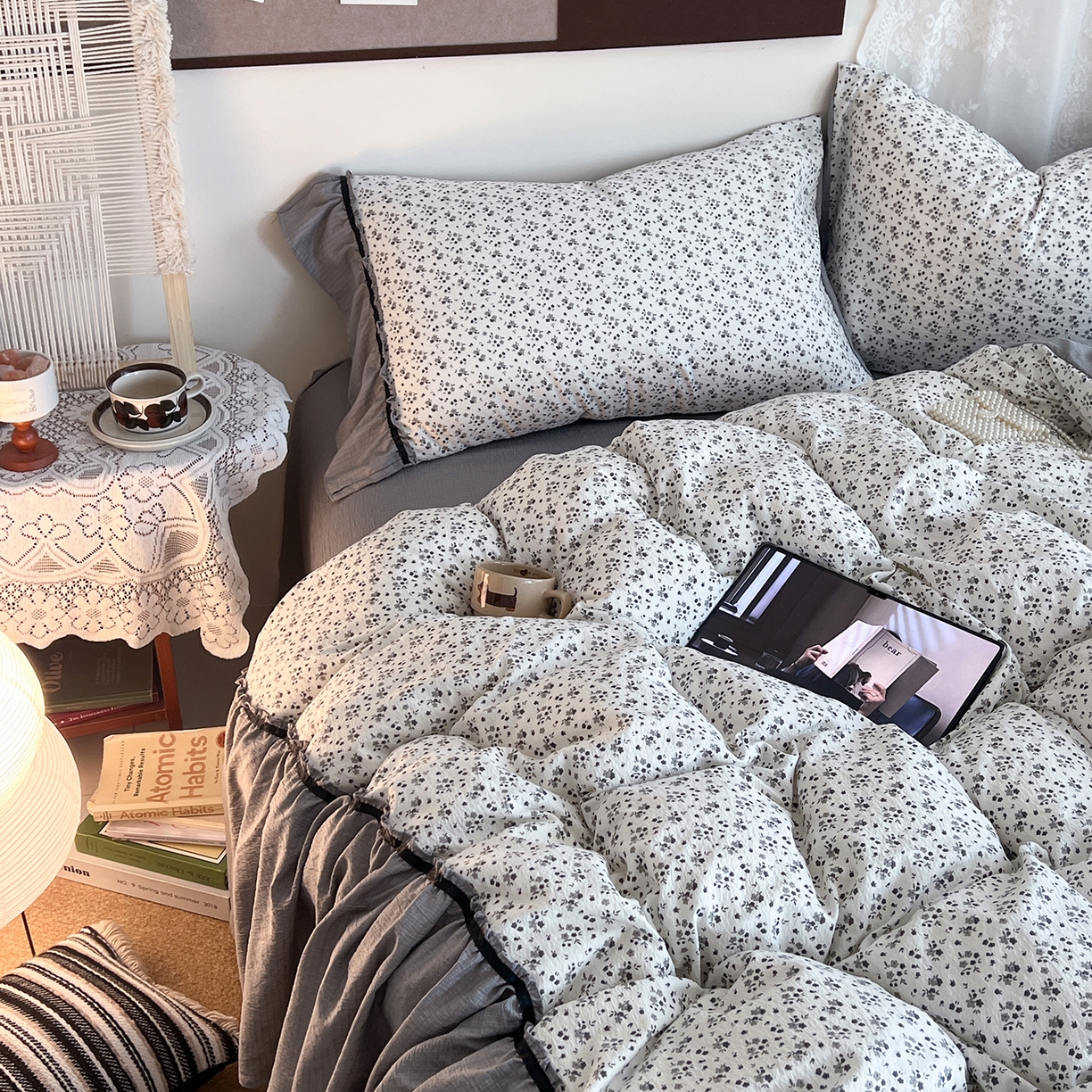 91家纺网 家纺一手货源 找家纺 晨曦家纺 2026新款韩系法式慵懒氛围感印花泡芙花边四件套 雾灰庄园