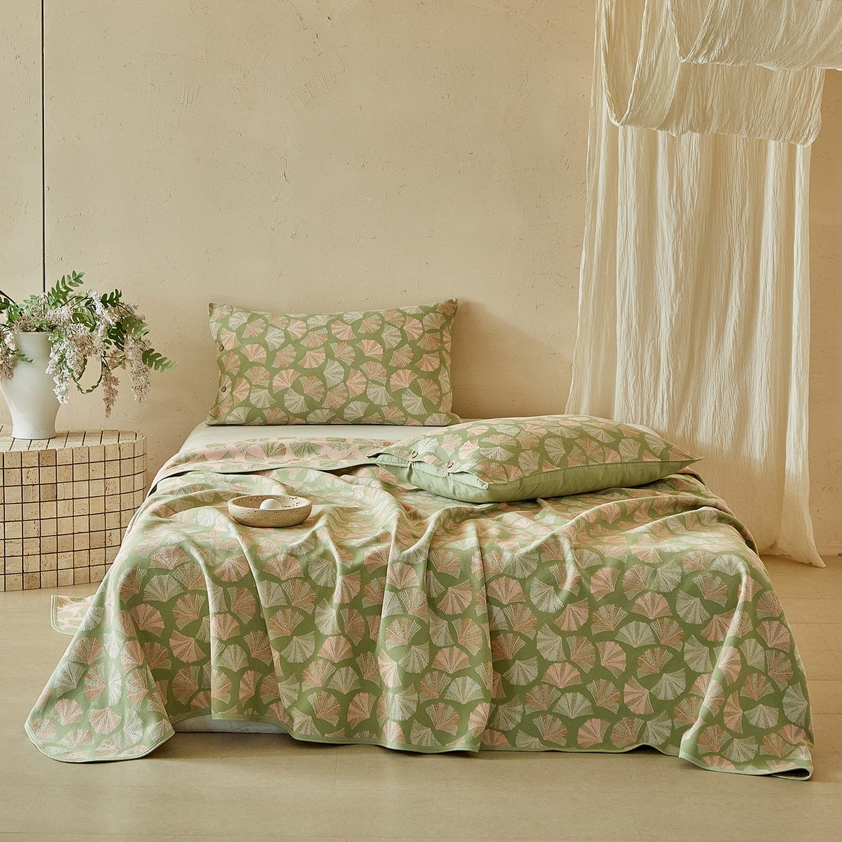 91家纺网 家纺一手货源 找家纺 孑寐家纺 2026新款100%纯棉色织双面大提花老粗布凉席三件套 银杏叶影-绿色