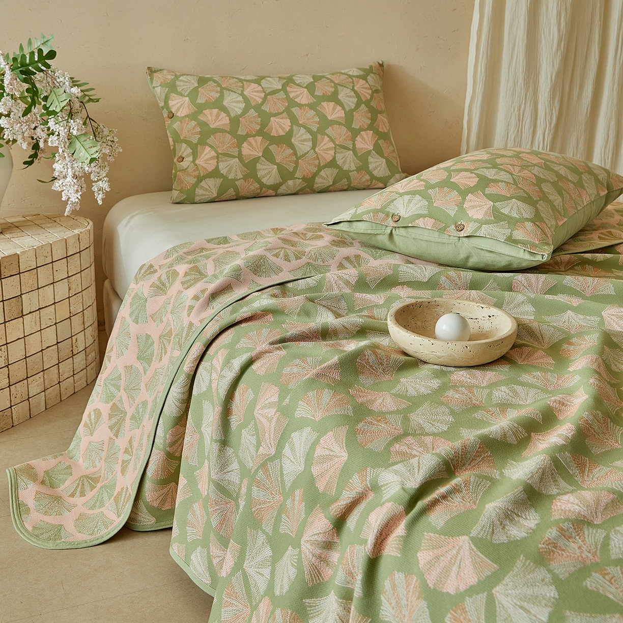 91家纺网 家纺一手货源 找家纺 孑寐家纺 2026新款100%纯棉色织双面大提花老粗布凉席三件套 银杏叶影-绿色