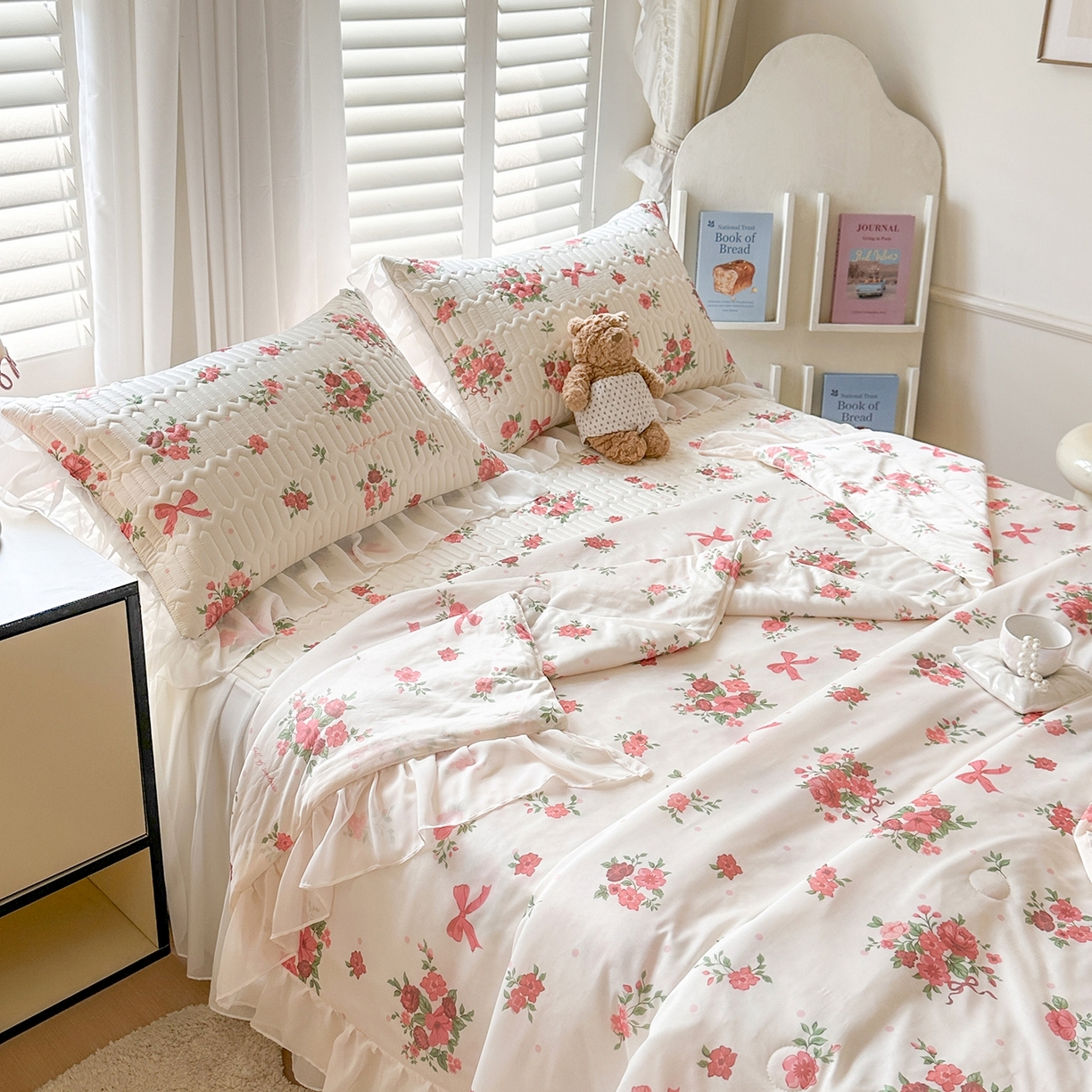 91家纺网 家纺一手货源 找家纺 慕澄2026新款小版印花床裙款乳胶凉席凉感丝夏被四件套 玫瑰结