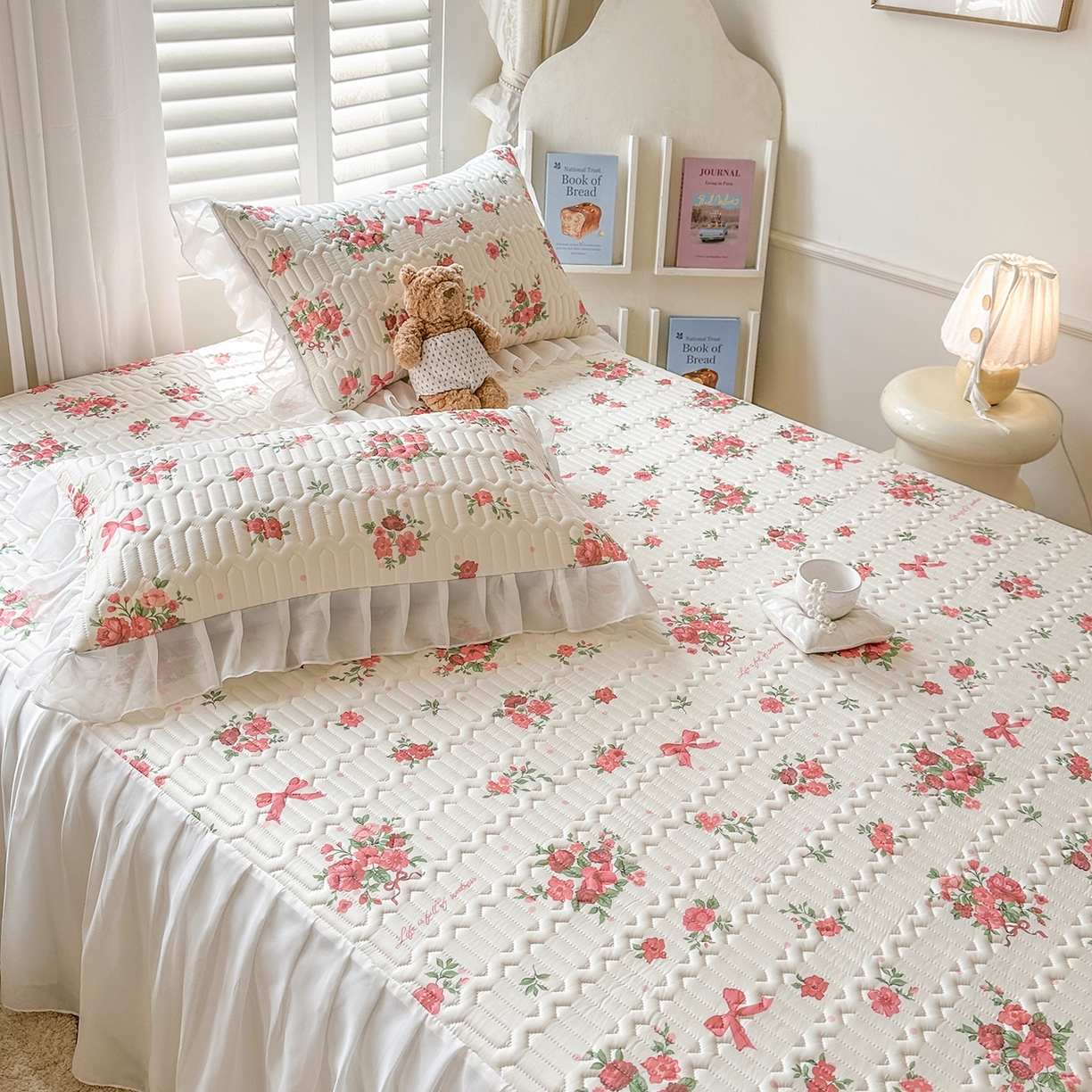 91家纺网 家纺一手货源 找家纺 慕澄2026新款小版印花床裙款乳胶凉席凉感丝夏被四件套 玫瑰结