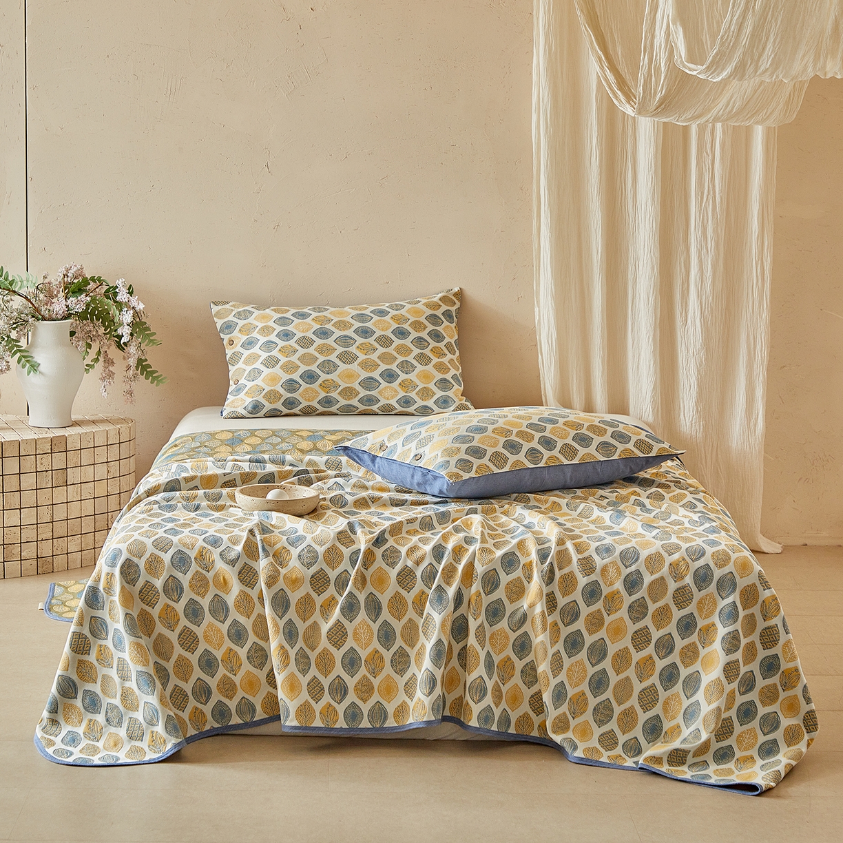 91家纺网 家纺一手货源 找家纺 孑寐家纺 2026新款100%纯棉色织双面大提花老粗布凉席三件套 金栗叶影-蓝色