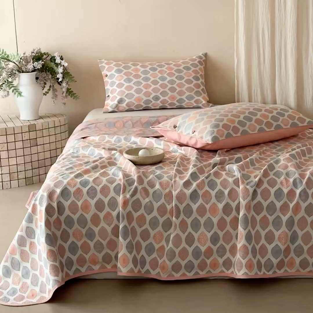 91家纺网 家纺一手货源 找家纺 孑寐家纺 2026新款100%纯棉色织双面大提花老粗布凉席三件套 金栗叶影-浅粉