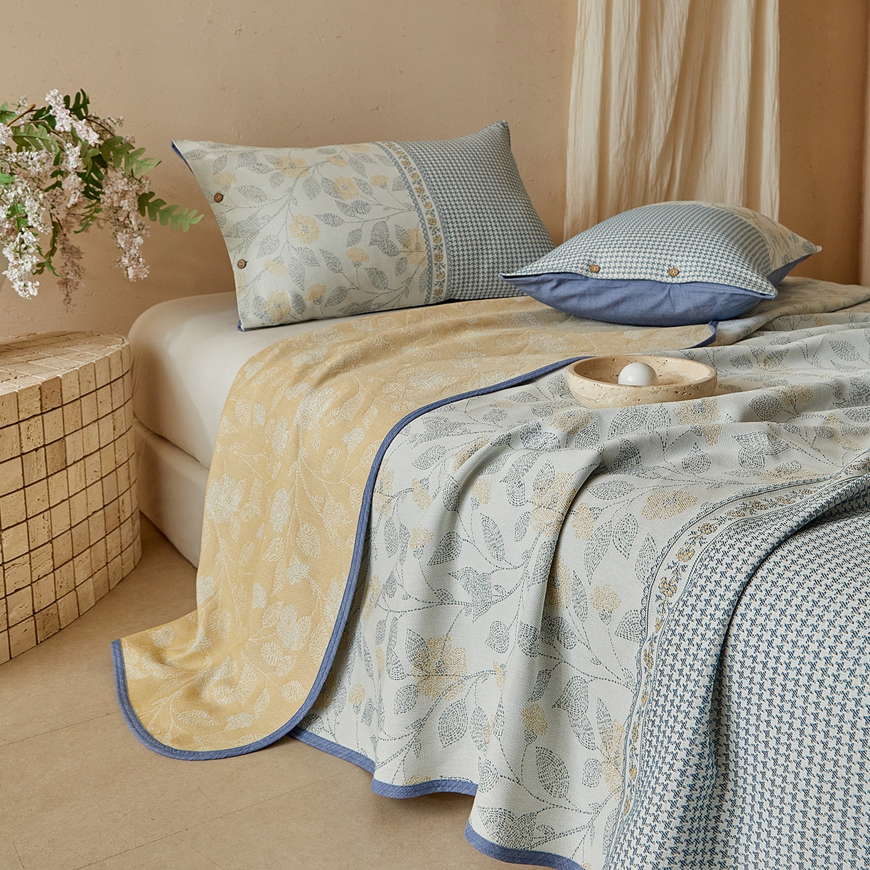 91家纺网 家纺一手货源 找家纺 孑寐家纺 2026新款100%纯棉色织双面大提花老粗布凉席三件套 森间枝语-蓝色