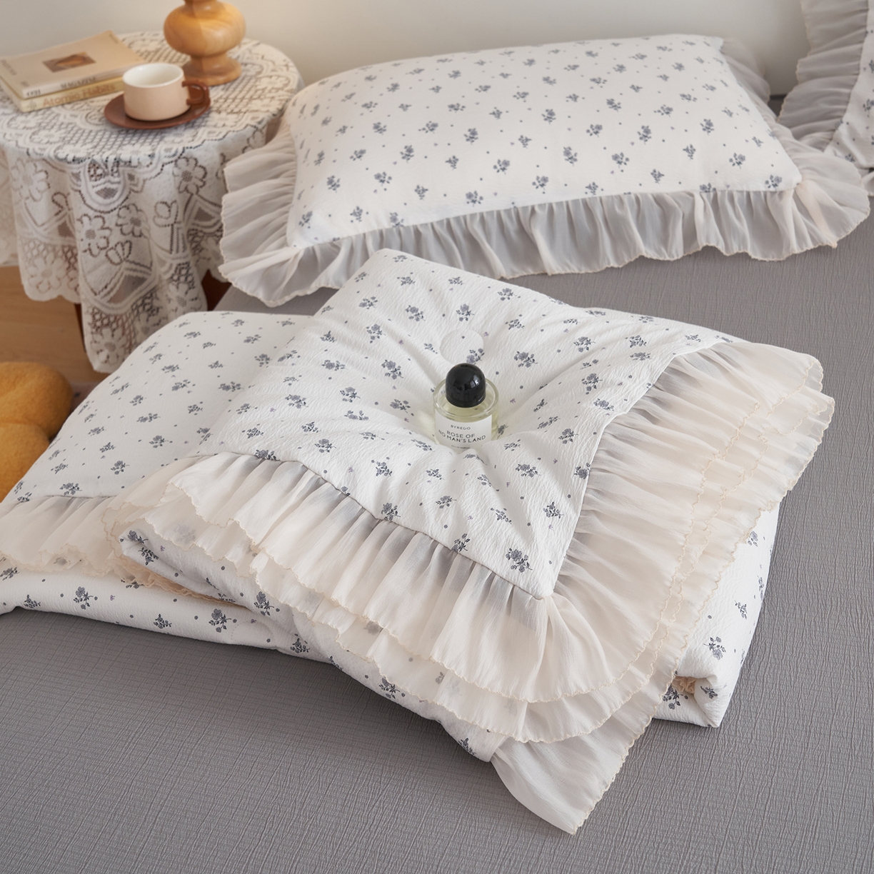 91家纺网 家纺一手货源 找家纺 晨曦家纺 2026新款皱雾纱水洗夏凉被夏被四件套少女ins风韩版 松烟星子