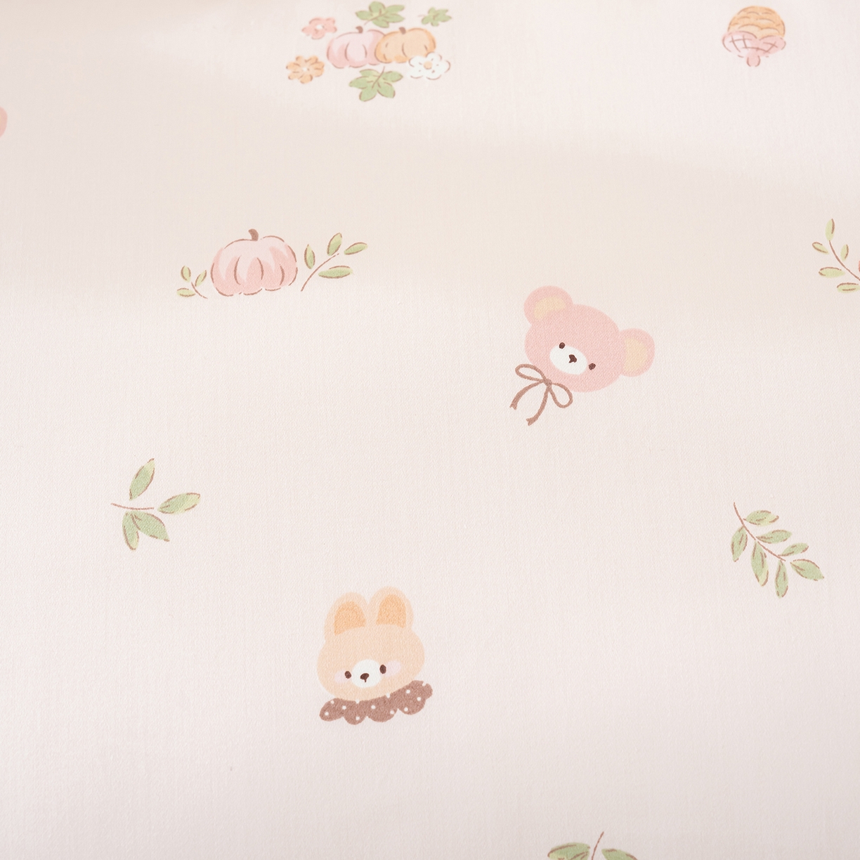 91家纺网 家纺一手货源 找家纺 良佐生活 2026新款A类60支全棉贡缎长绒棉拼角枕套 兔熊宝贝