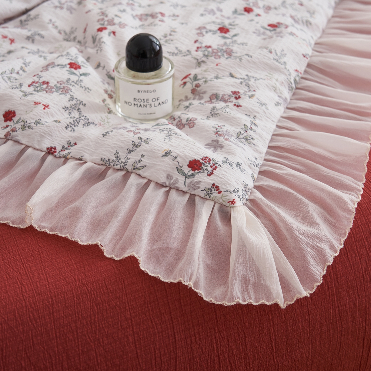 91家纺网 家纺一手货源 找家纺 晨曦家纺 2026新款皱雾纱水洗夏凉被夏被四件套少女ins风韩版 雾里蔷薇