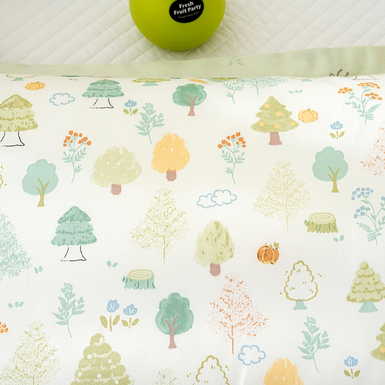 91家纺网 家纺一手货源 找家纺 良佐生活 2026新款A类60支全棉贡缎长绒棉拼角枕套 许愿森林