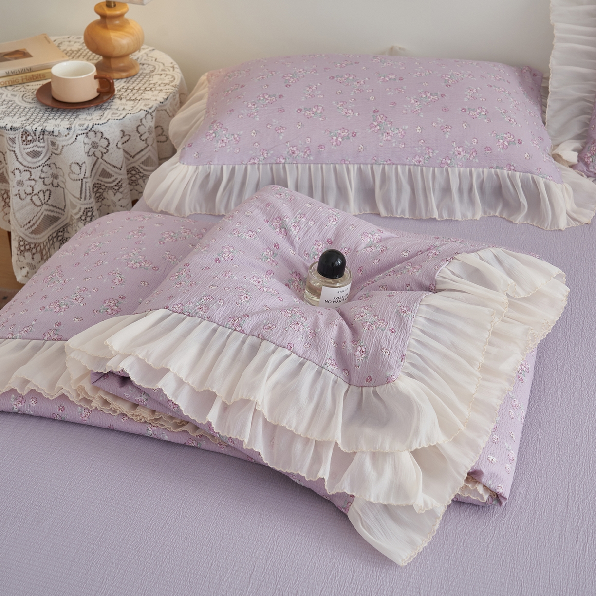 91家纺网 家纺一手货源 找家纺 晨曦家纺 2026新款皱雾纱水洗夏凉被夏被四件套少女ins风韩版 雾紫花信