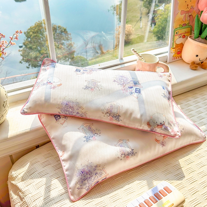 91家纺网 家纺一手货源 找家纺 姝辰 2026新款莱赛尔嵌绳卡通印花枕套儿童夏季凉感冰丝枕套幼儿园乳胶枕套枕罩 春日来信