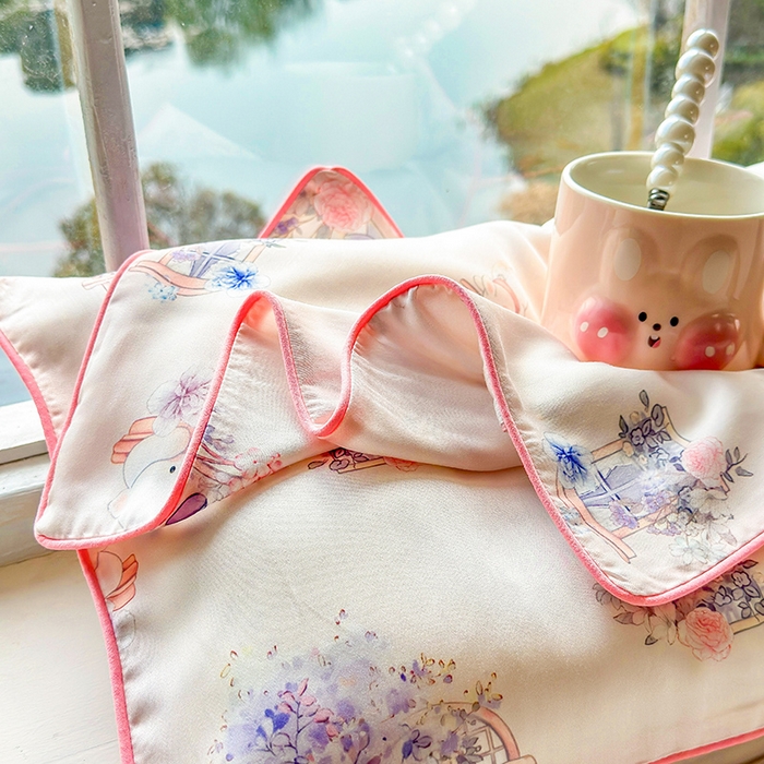 91家纺网 家纺一手货源 找家纺 姝辰 2026新款莱赛尔嵌绳卡通印花枕套儿童夏季凉感冰丝枕套幼儿园乳胶枕套枕罩 春日来信