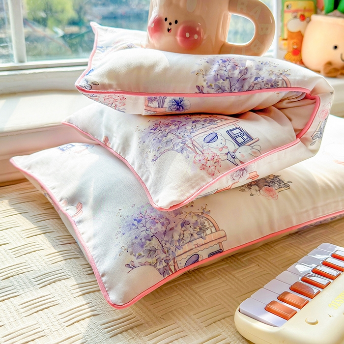 91家纺网 家纺一手货源 找家纺 姝辰 2026新款莱赛尔嵌绳卡通印花枕套儿童夏季凉感冰丝枕套幼儿园乳胶枕套枕罩 春日来信