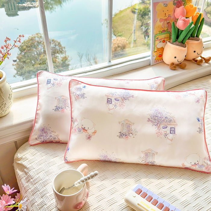 91家纺网 家纺一手货源 找家纺 姝辰 2026新款莱赛尔嵌绳卡通印花枕套儿童夏季凉感冰丝枕套幼儿园乳胶枕套枕罩 春日来信