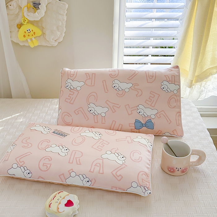 91家纺网 家纺一手货源 找家纺 姝辰 2026新款莱赛尔嵌绳卡通印花枕套儿童夏季凉感冰丝枕套幼儿园乳胶枕套枕罩 欢乐小兔