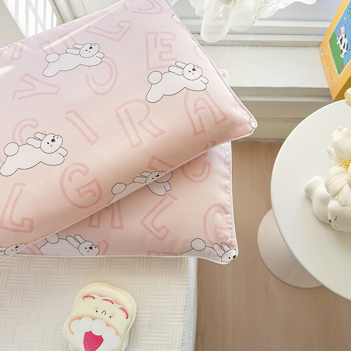 91家纺网 家纺一手货源 找家纺 姝辰 2026新款莱赛尔嵌绳卡通印花枕套儿童夏季凉感冰丝枕套幼儿园乳胶枕套枕罩 欢乐小兔