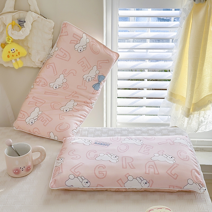 91家纺网 家纺一手货源 找家纺 姝辰 2026新款莱赛尔嵌绳卡通印花枕套儿童夏季凉感冰丝枕套幼儿园乳胶枕套枕罩 欢乐小兔