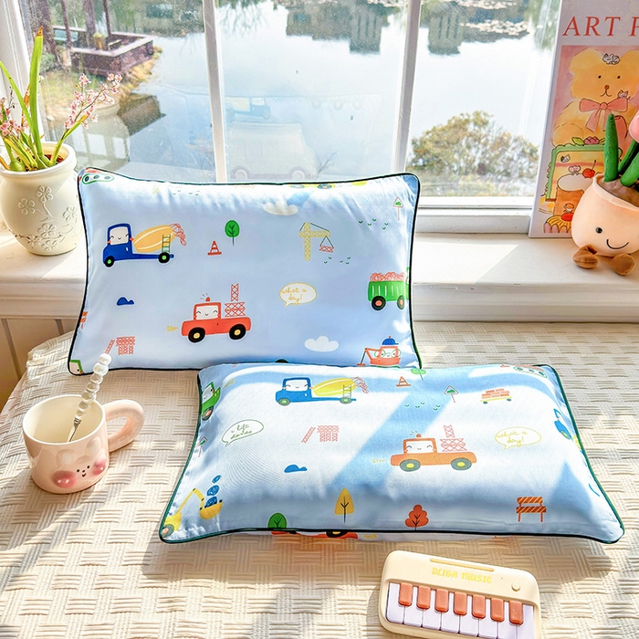 91家纺网 家纺一手货源 找家纺 姝辰 2026新款莱赛尔嵌绳卡通印花枕套儿童夏季凉感冰丝枕套幼儿园乳胶枕套枕罩 天空车城