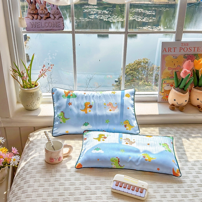91家纺网 家纺一手货源 找家纺 姝辰 2026新款莱赛尔嵌绳卡通印花枕套儿童夏季凉感冰丝枕套幼儿园乳胶枕套枕罩 元气恐龙