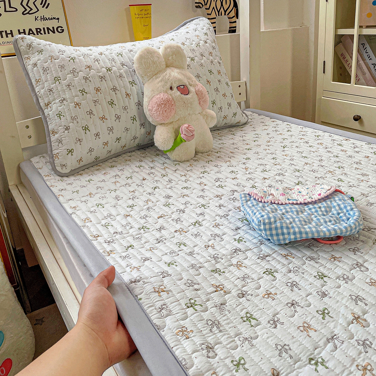 91家纺网 家纺一手货源 找家纺 纽缦家纺 2026新款A类水洗棉夹棉学生床垫 铃兰兰