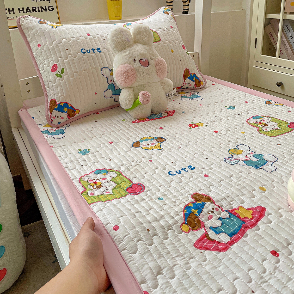 91家纺网 家纺一手货源 找家纺 纽缦家纺 2026新款A类水洗棉夹棉学生床垫 心愿狗