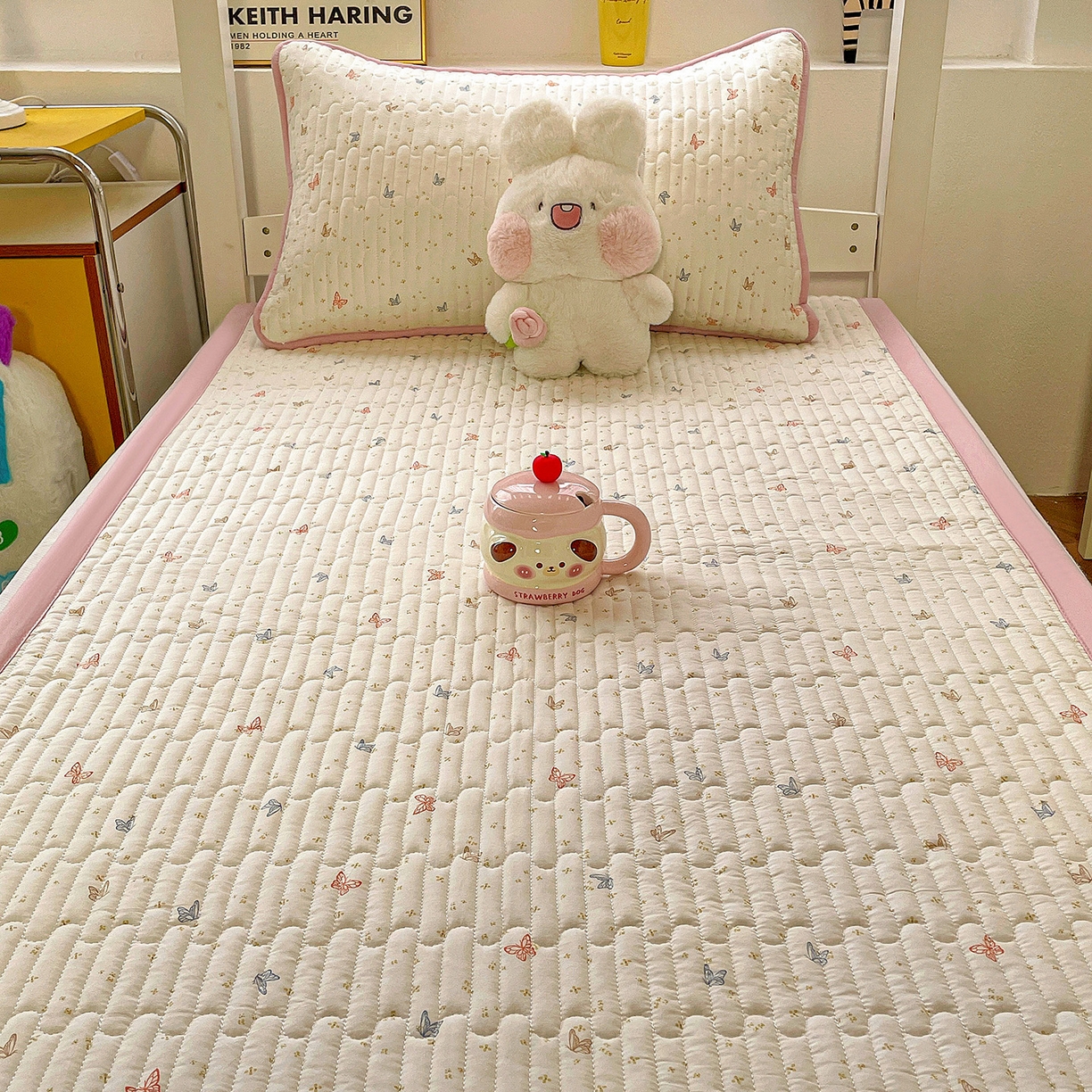 91家纺网 家纺一手货源 找家纺 纽缦家纺 2026新款A类水洗棉夹棉学生床垫 彩蝶红