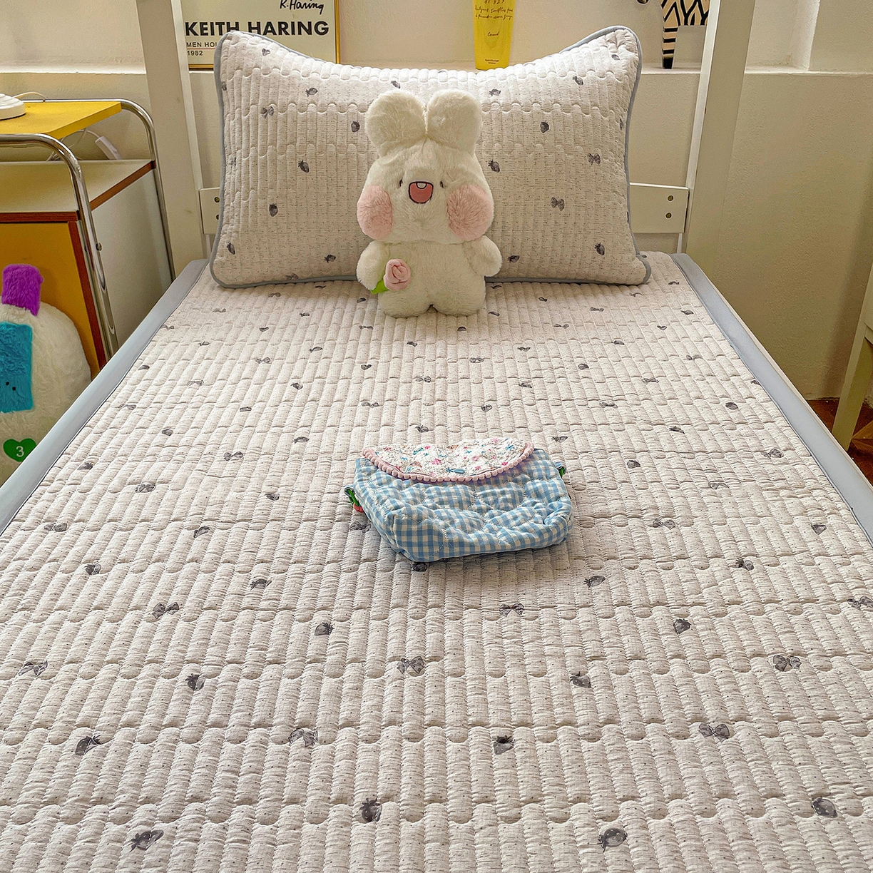 91家纺网 家纺一手货源 找家纺 纽缦家纺 2026新款A类水洗棉夹棉学生床垫 初春灰