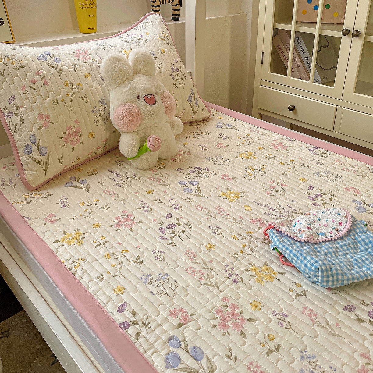 91家纺网 家纺一手货源 找家纺 纽缦家纺 2026新款A类水洗棉夹棉学生床垫 聆风