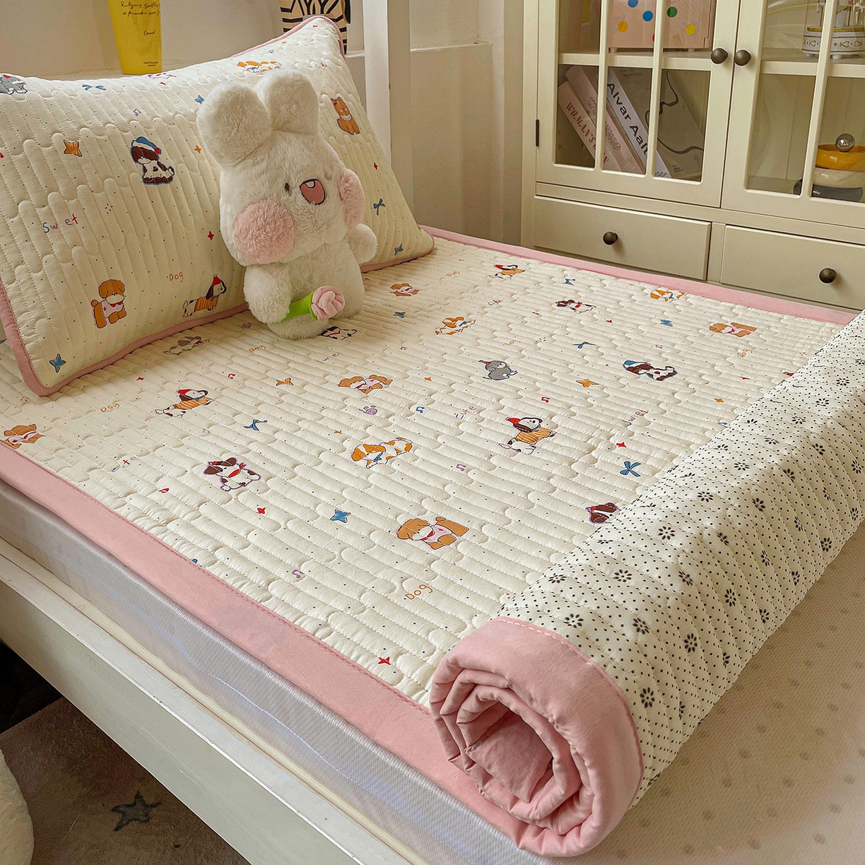 91家纺网 家纺一手货源 找家纺 纽缦家纺 2026新款A类水洗棉夹棉学生床垫 洛奇