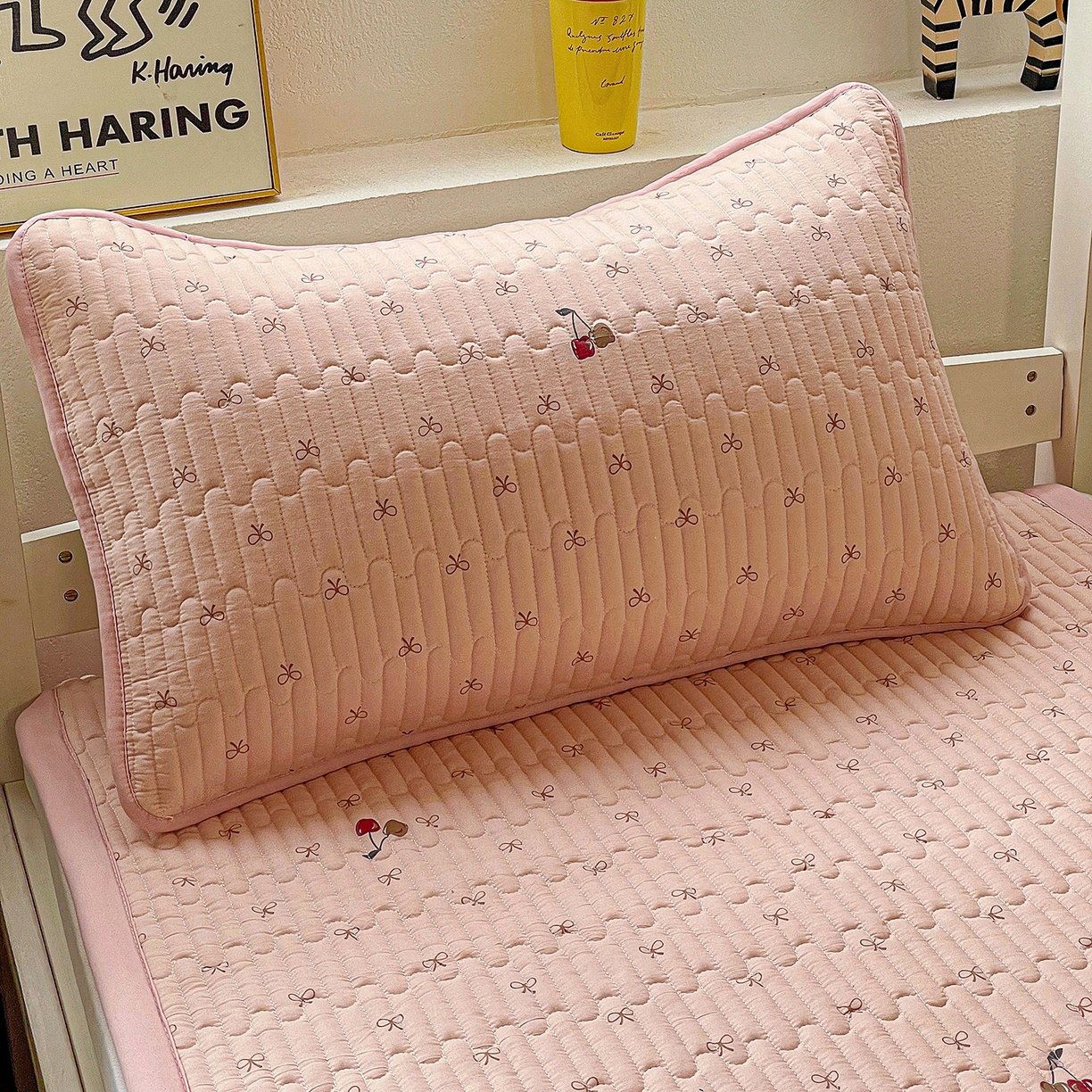 91家纺网 家纺一手货源 找家纺 纽缦家纺 2026新款A类水洗棉夹棉学生床垫 梦樱粉